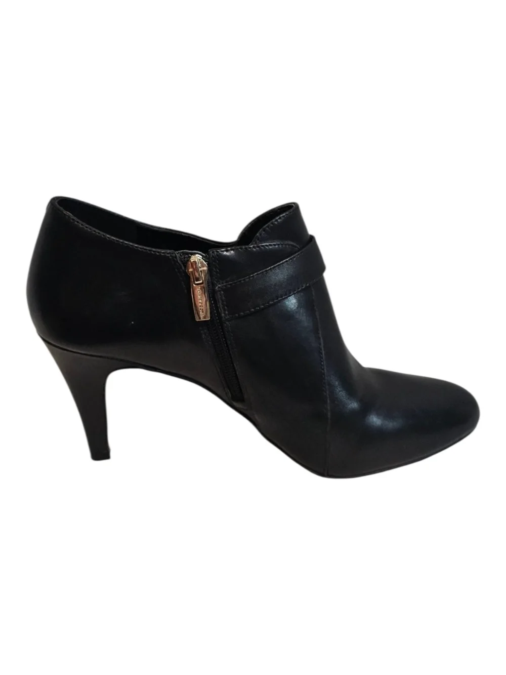 Vince Camuto Size 9 Vonilesa Black Leather Booties